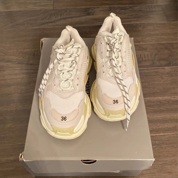 Balenciaga Triple S size 36 - Picture 1 of 5